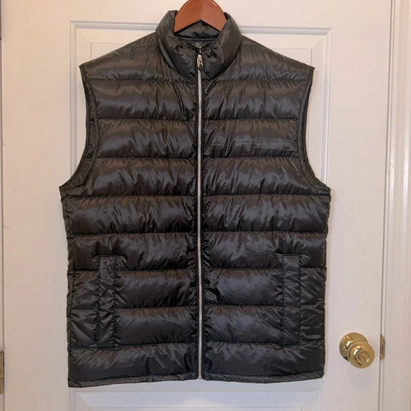H&M feather down sleeveless zippered vest - Picture 2 of 9